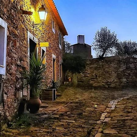 Refugio Da Vila Монсарас Екстериор снимка